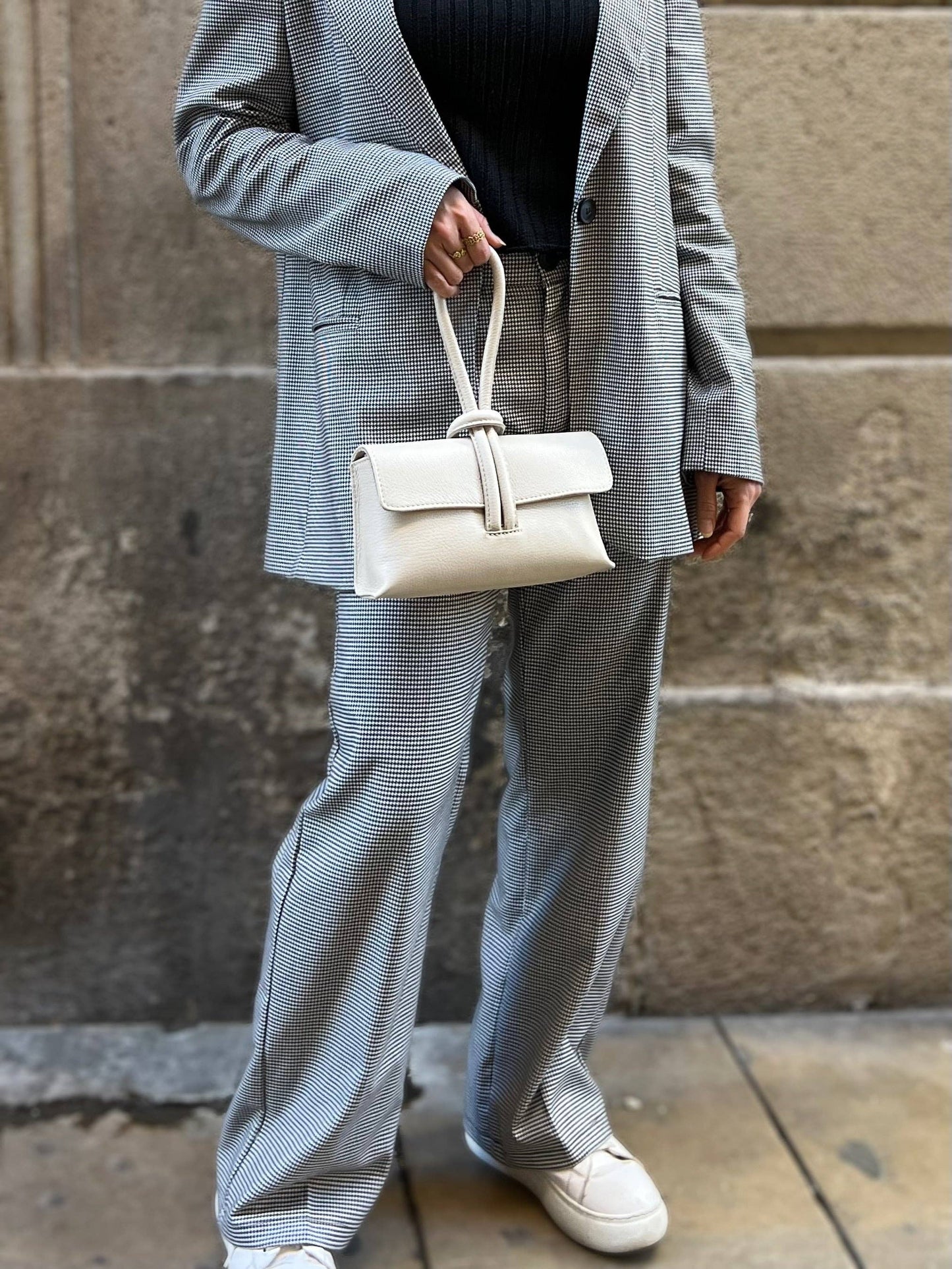 Shibuya Bag (Black or Beige)