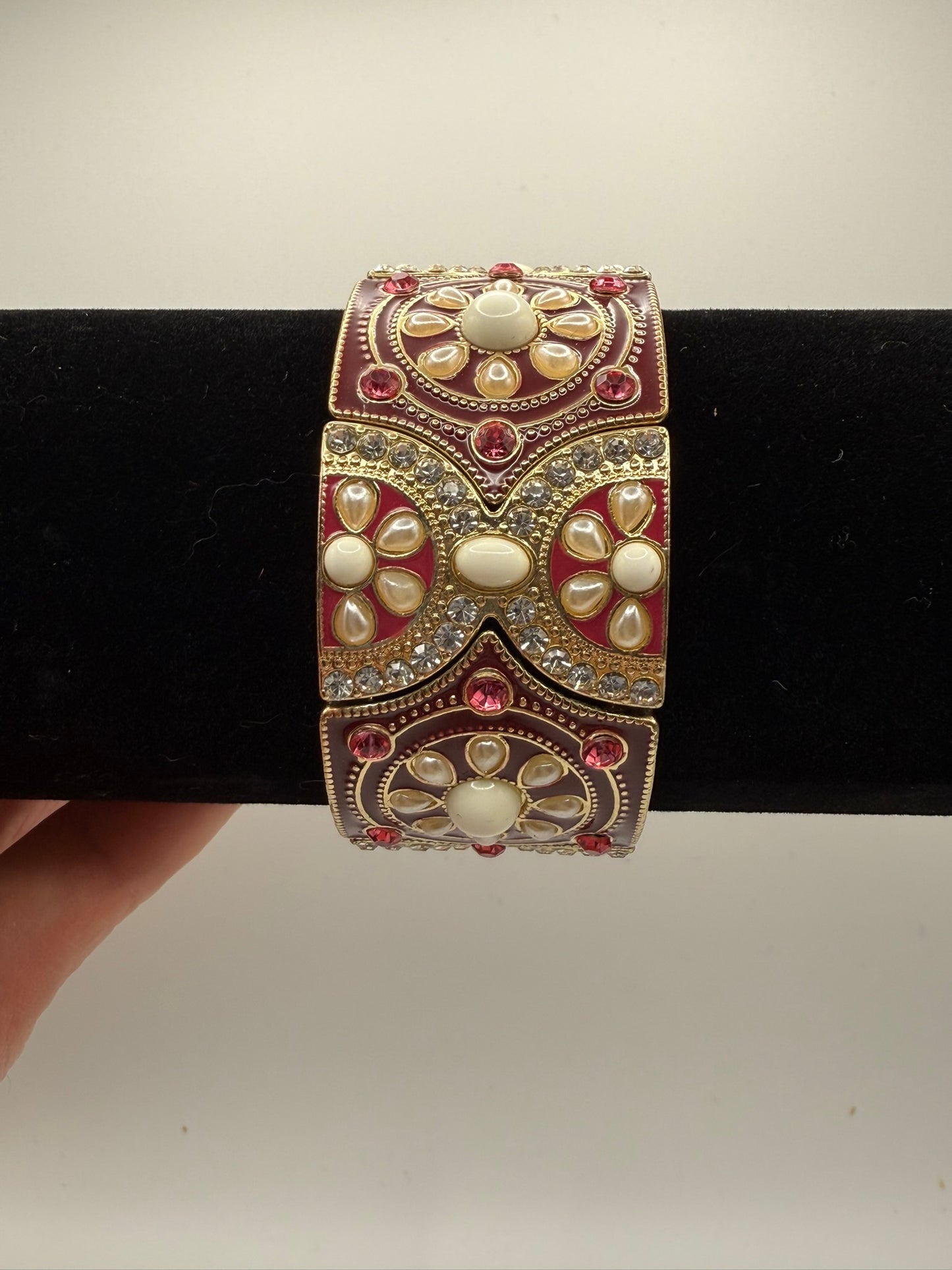 Vintage Crimson Pearl Stretch Bracelet 7-7.5"