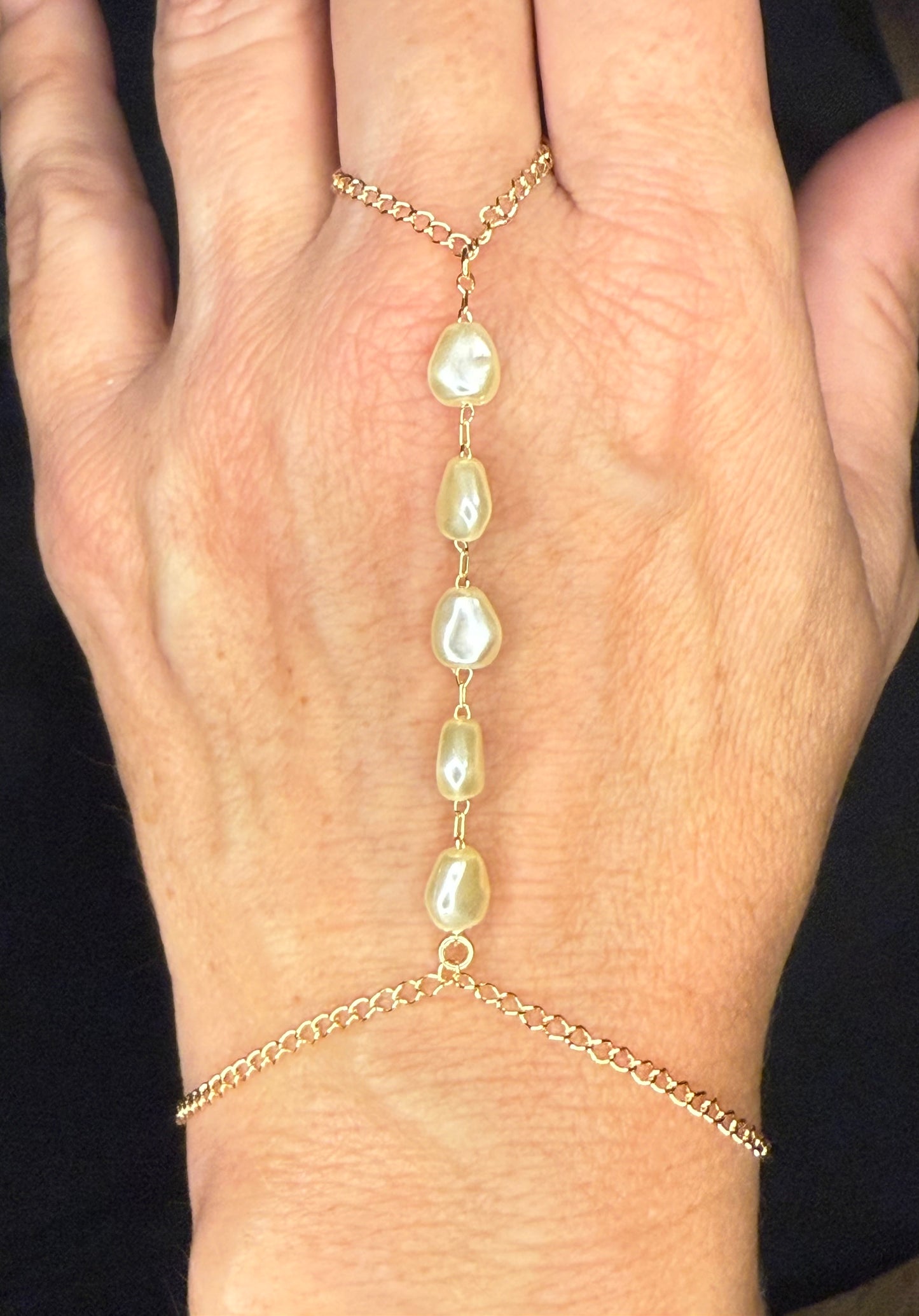 Baroque Pearl Hand Chain