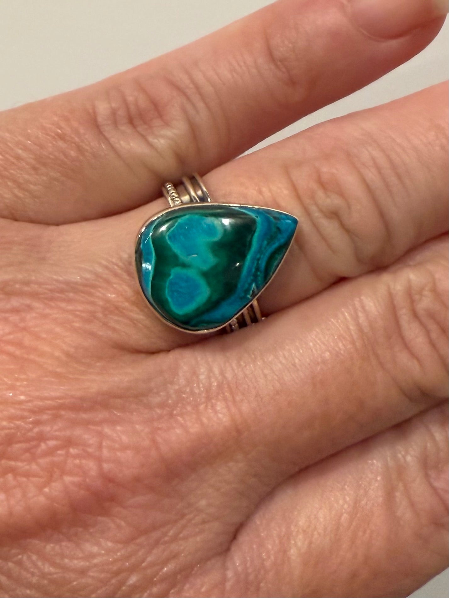Sterling Malachite Radhas Sacred Lake Ring