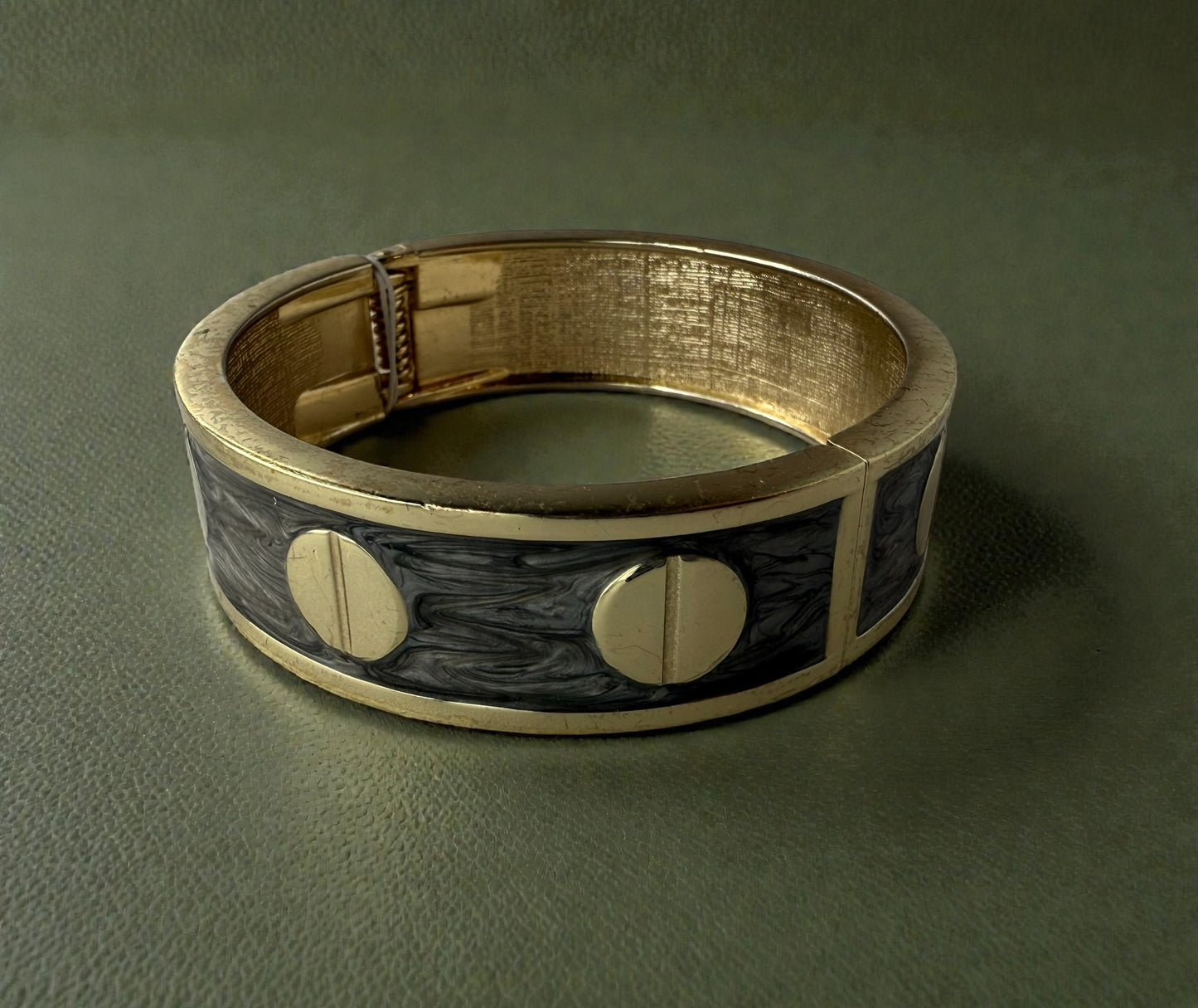 Vintage Gold-Tone & Smoke Resin Cuff Bracelet 7-7.