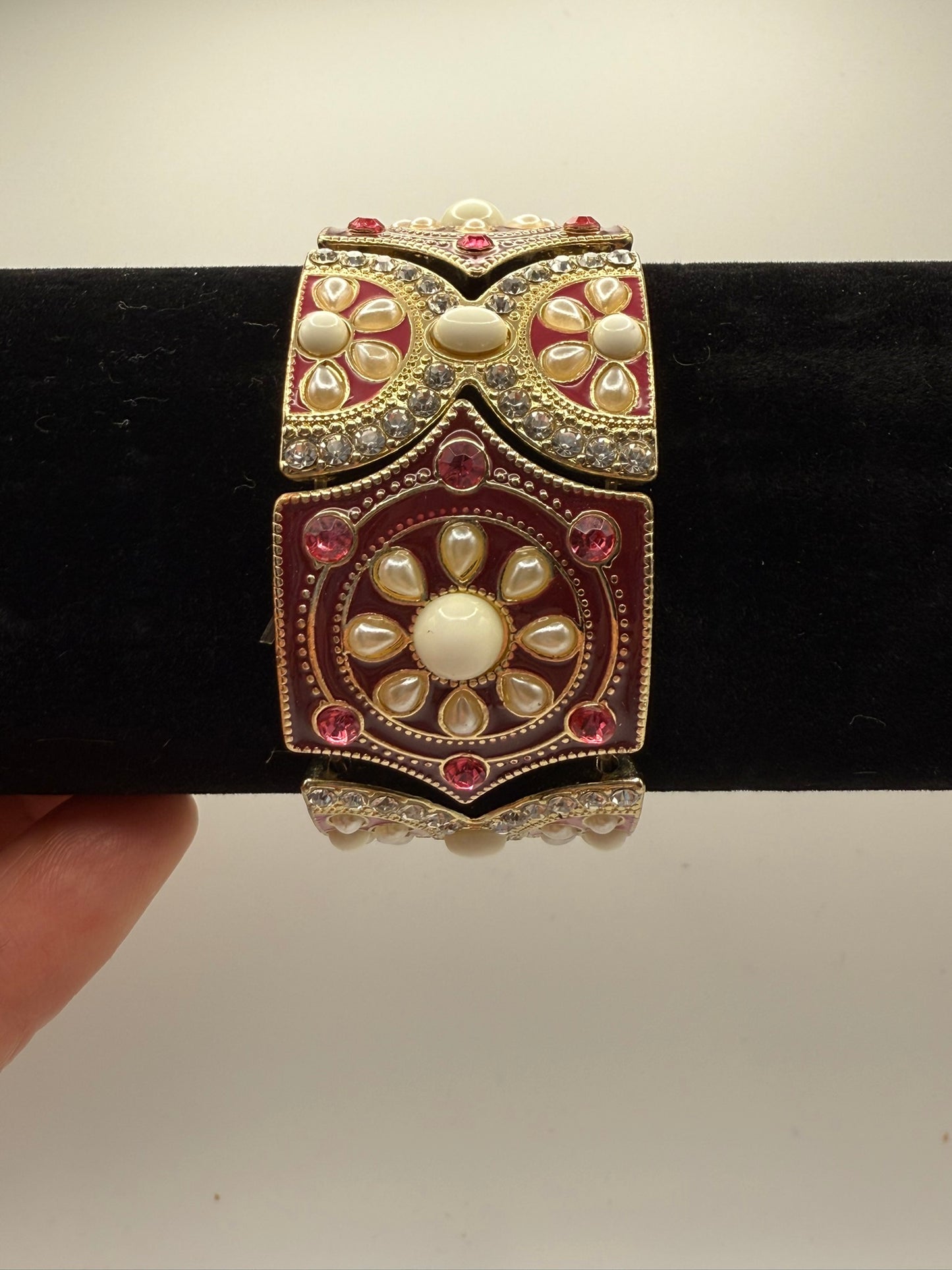 Vintage Crimson Pearl Stretch Bracelet 7-7.5"