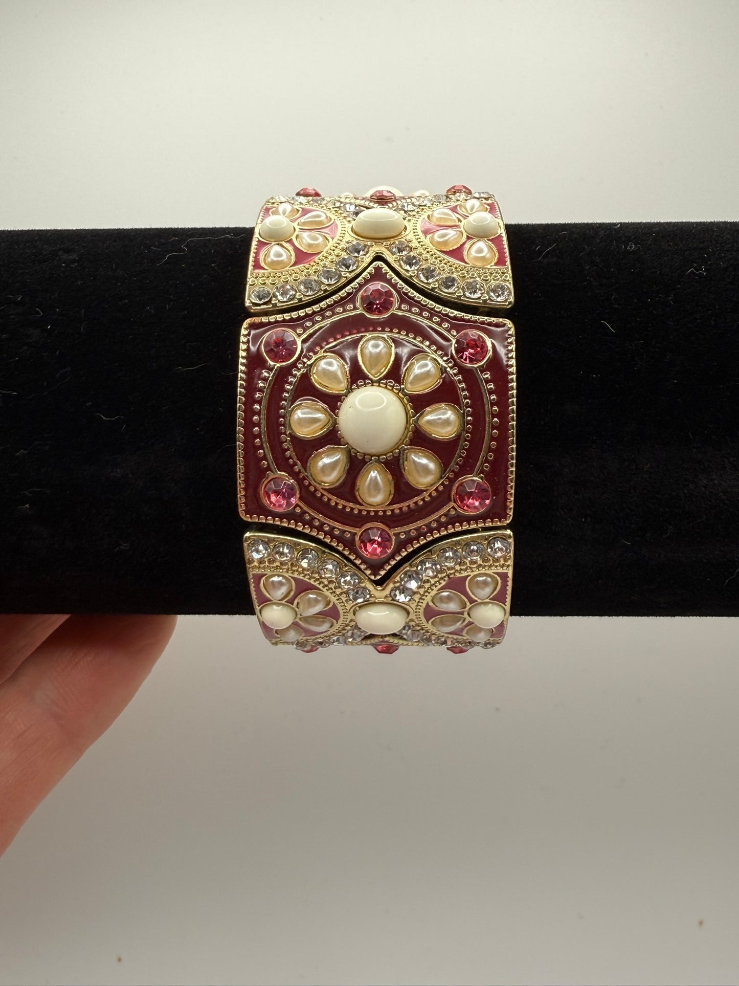 Vintage Crimson Pearl Stretch Bracelet 7-7.5"