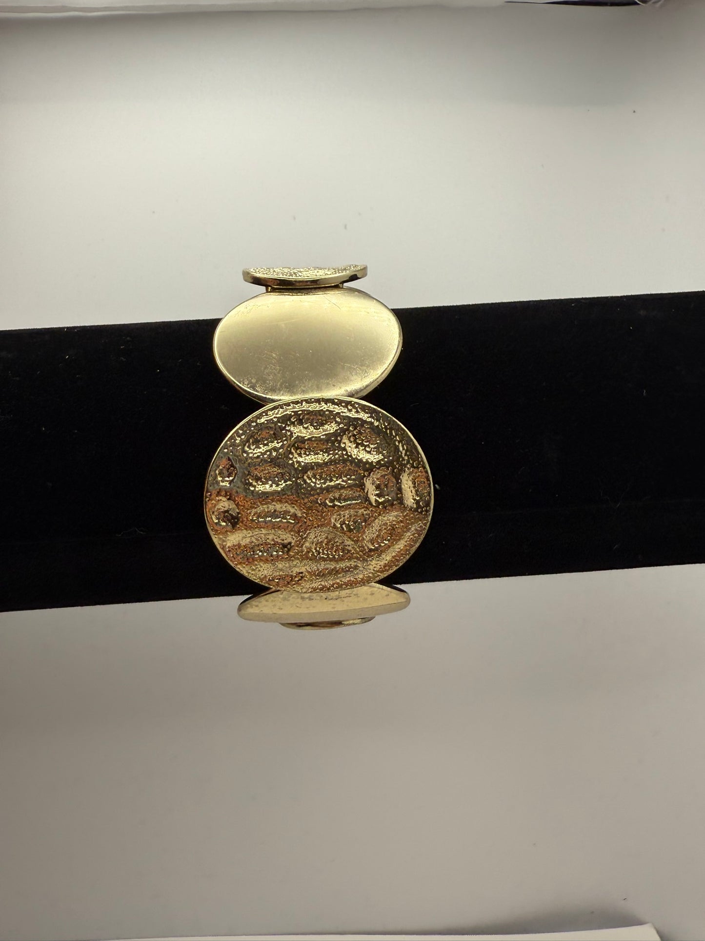 Vintage Gilded Disc Statement Bracelet 6.5-7.5"
