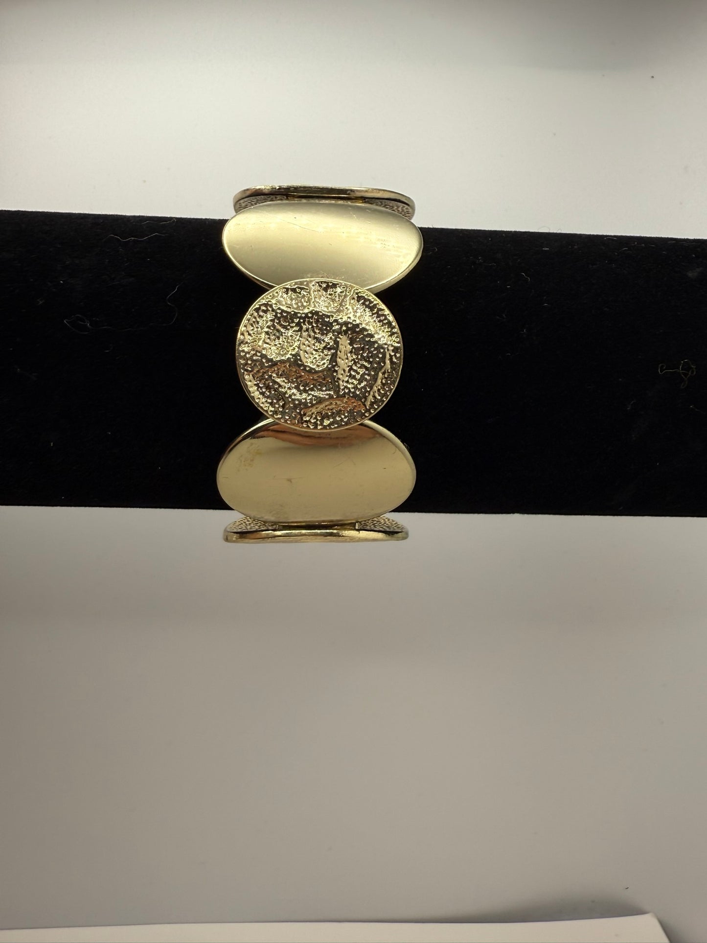 Vintage Gilded Disc Statement Bracelet 6.5-7.5"