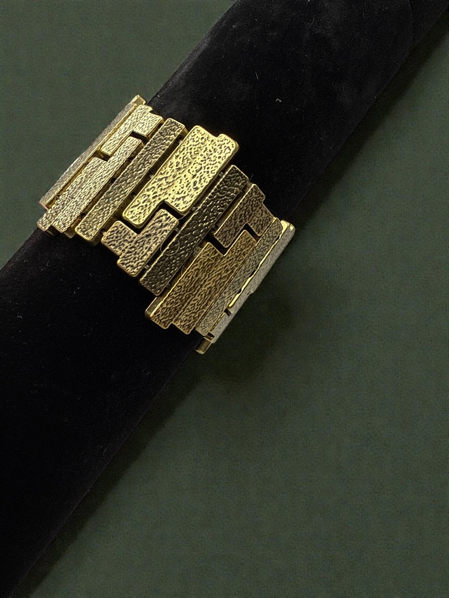 Vintage Gilded Link Power Stretch Bracelet 6.5-7.25"