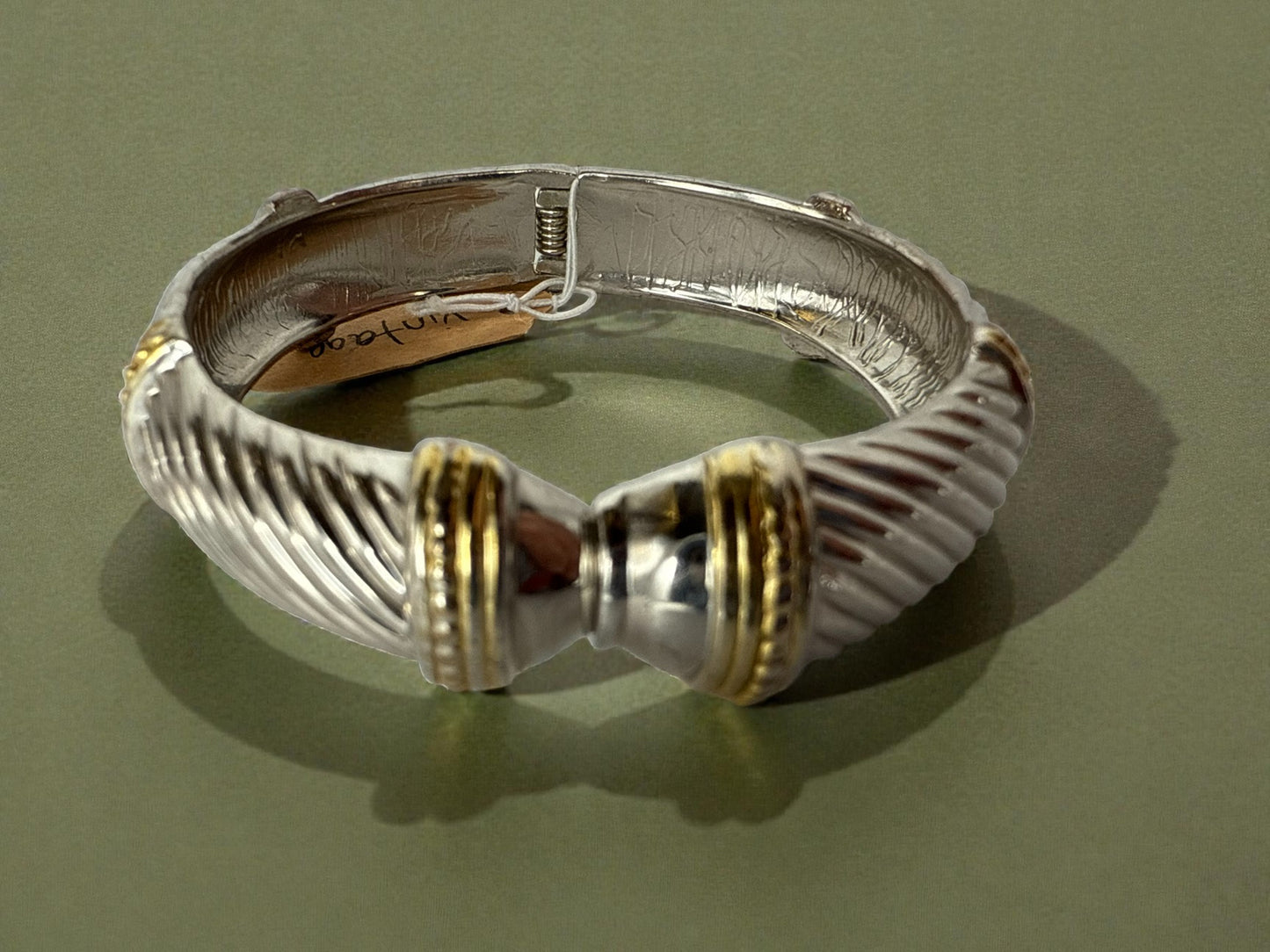 Vintage Two-Tone Ribbed Hinged Bracelet 6"