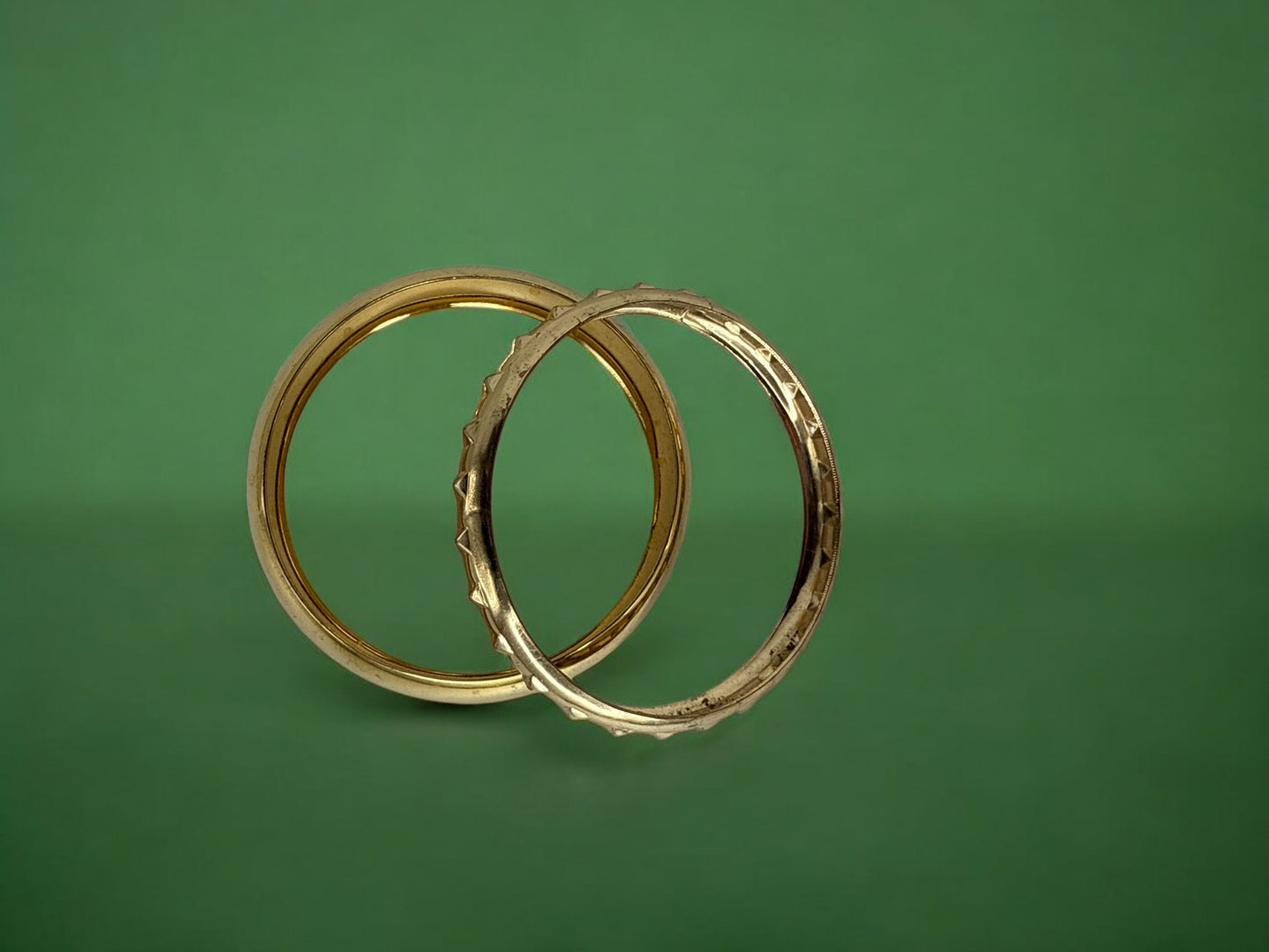 Vintage Golden Edge Bangle Set 8"