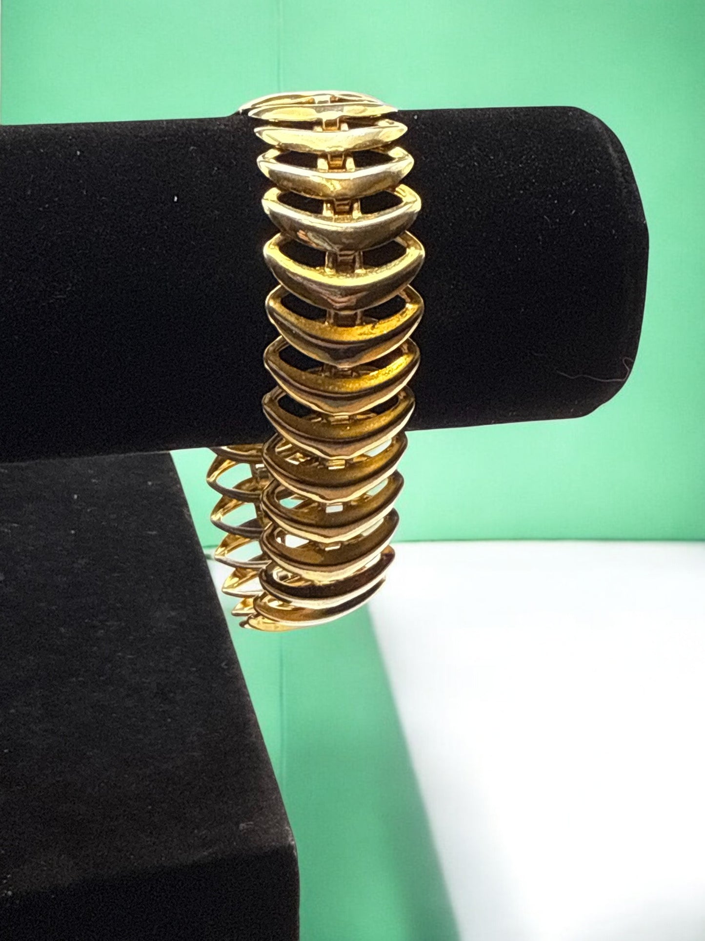 Vintage Gilded Link Statement fold over clasp Bracelet 7.25"