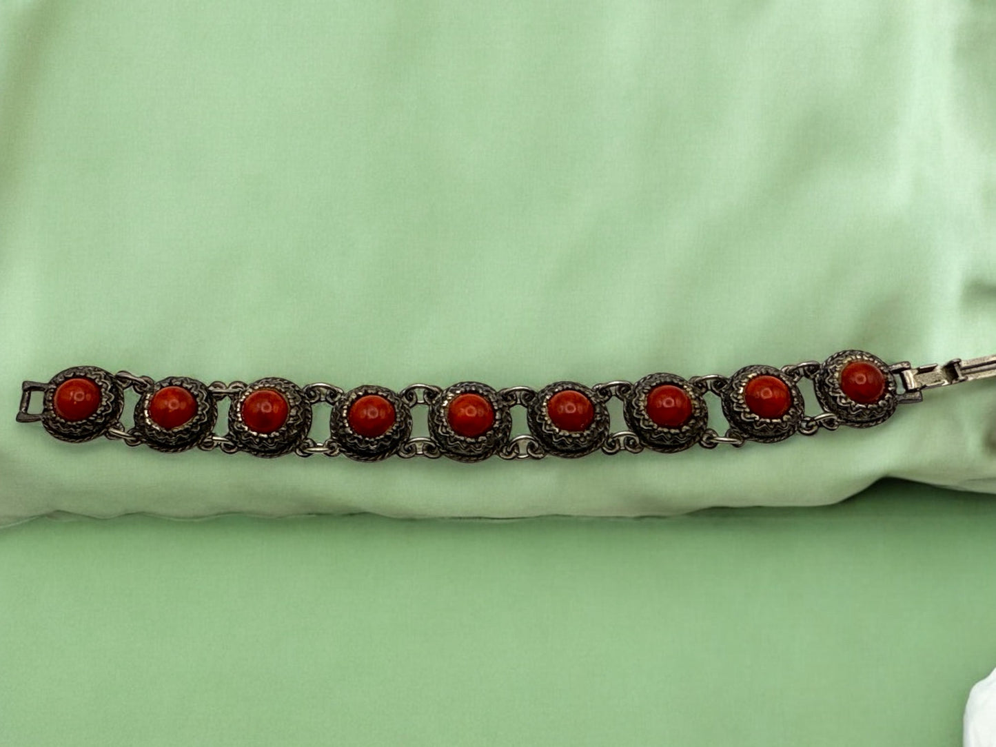 Vintage Crimson Cabochon Link Bracelet 6.75"