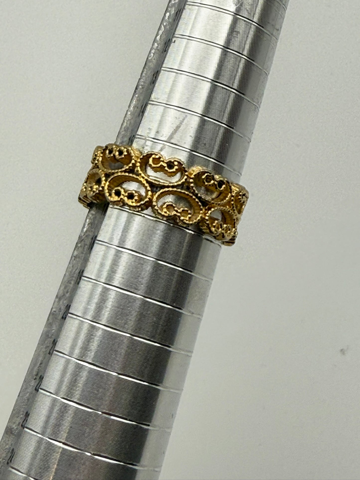 Vintage Gilded Filigree Band Ring 7.5