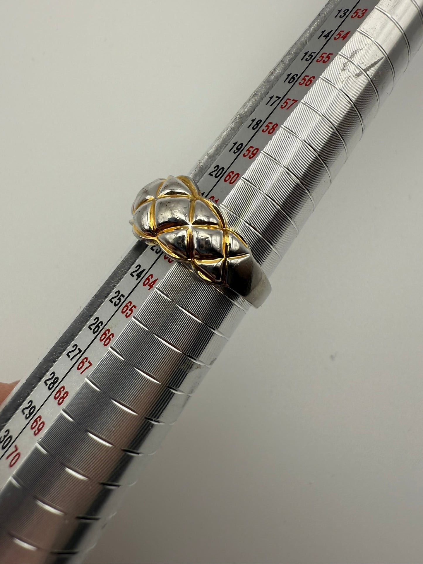 Vintage Two-Tone Quilted Band Ring 10