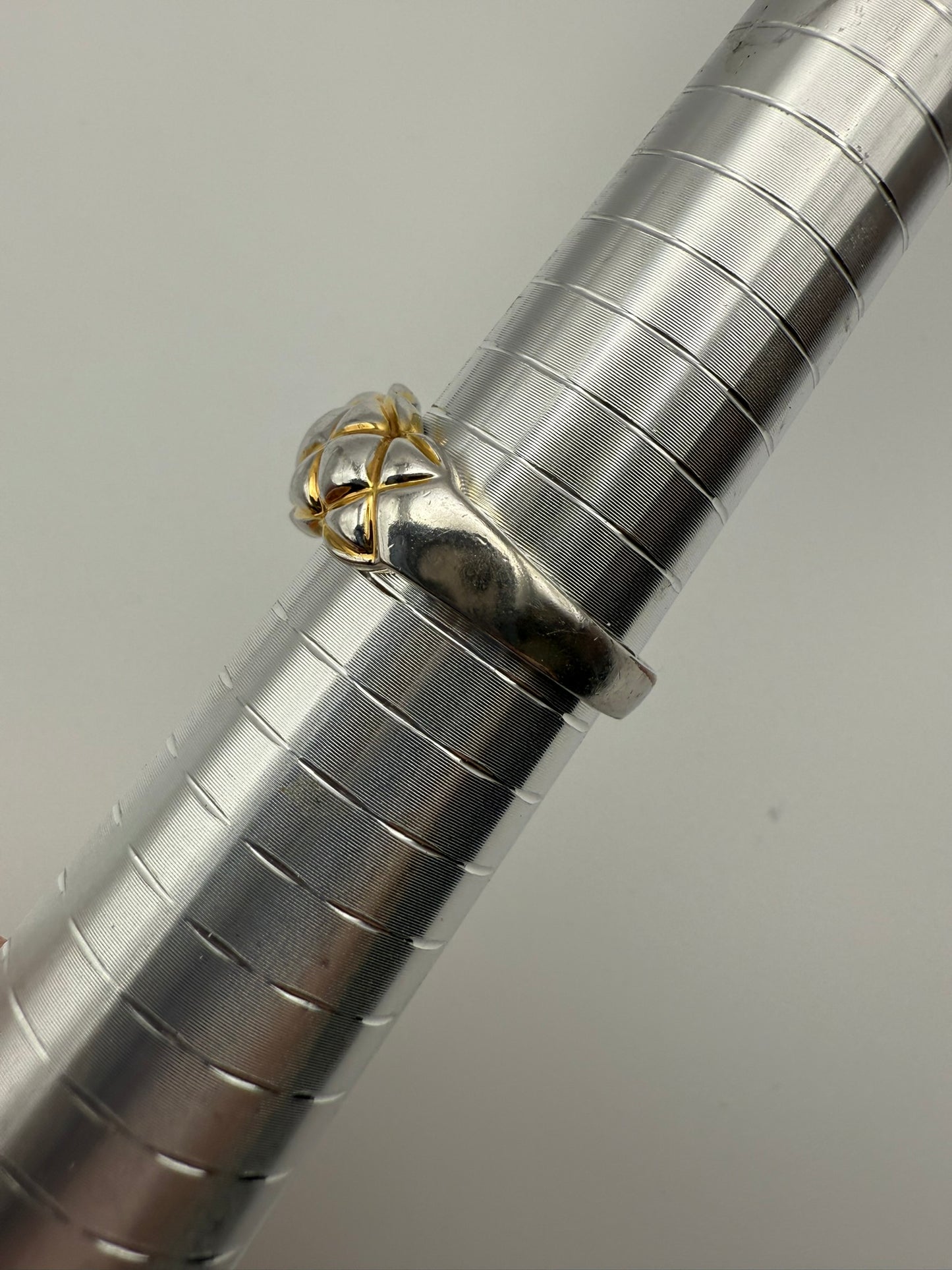 Vintage Two-Tone Quilted Band Ring 10