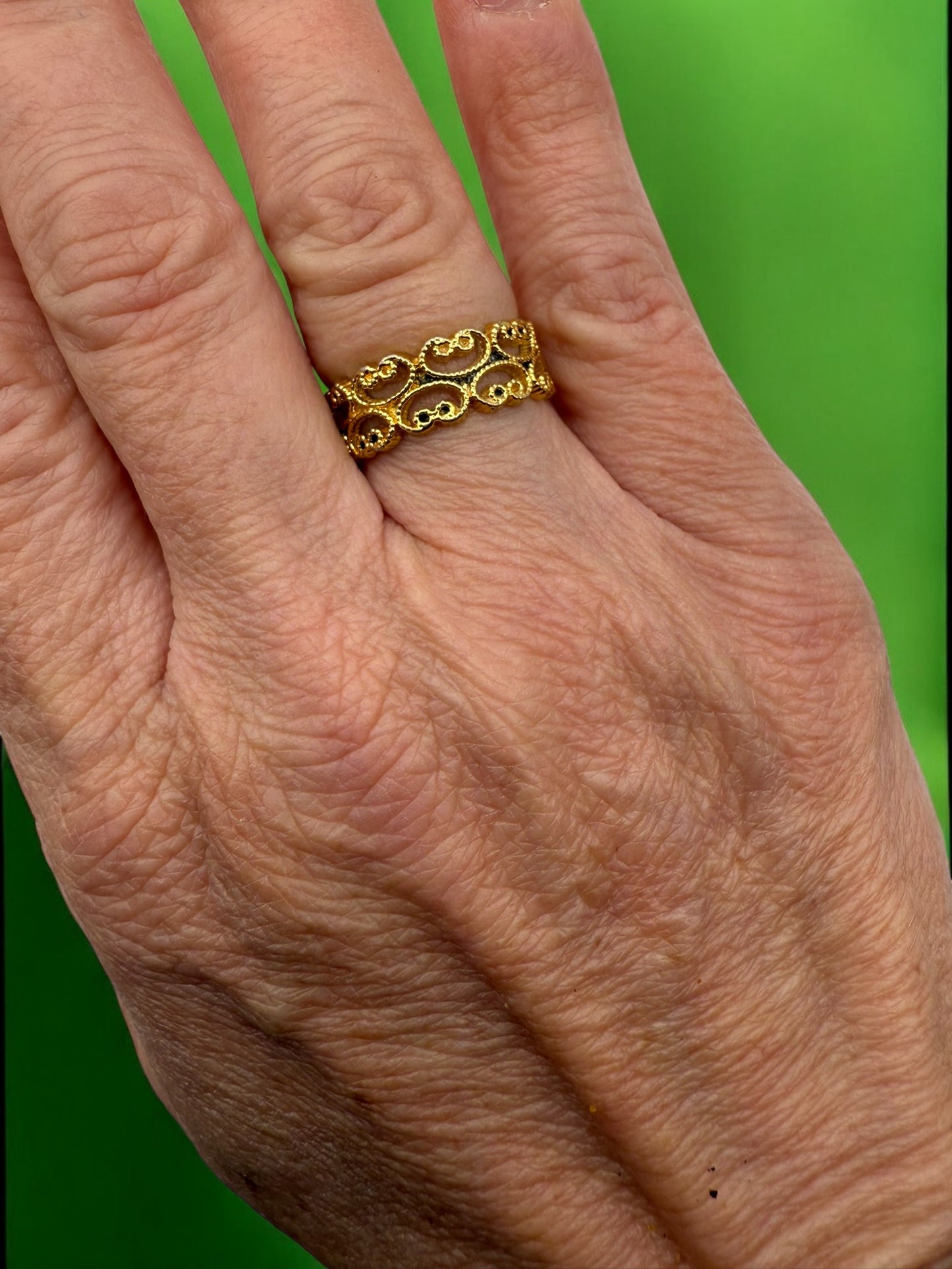 Vintage Gilded Filigree Band Ring 7.5