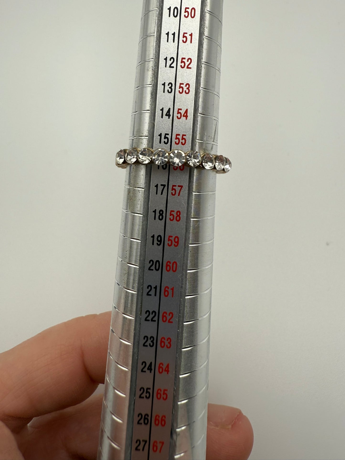 Vintage Classic Crystal Band Ring 7.5