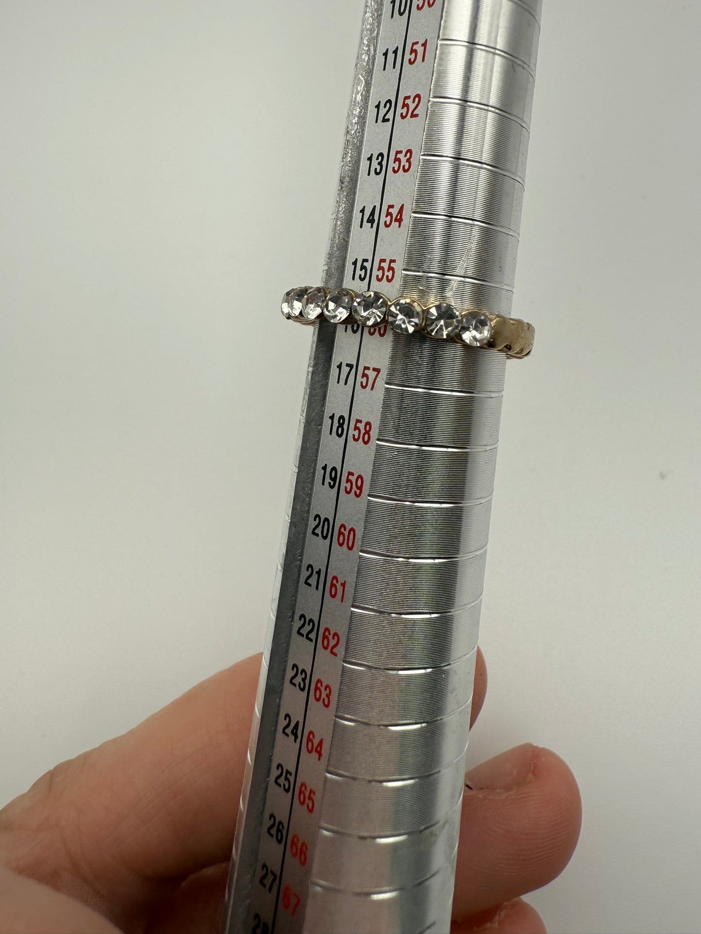 Vintage Classic Crystal Band Ring 7.5