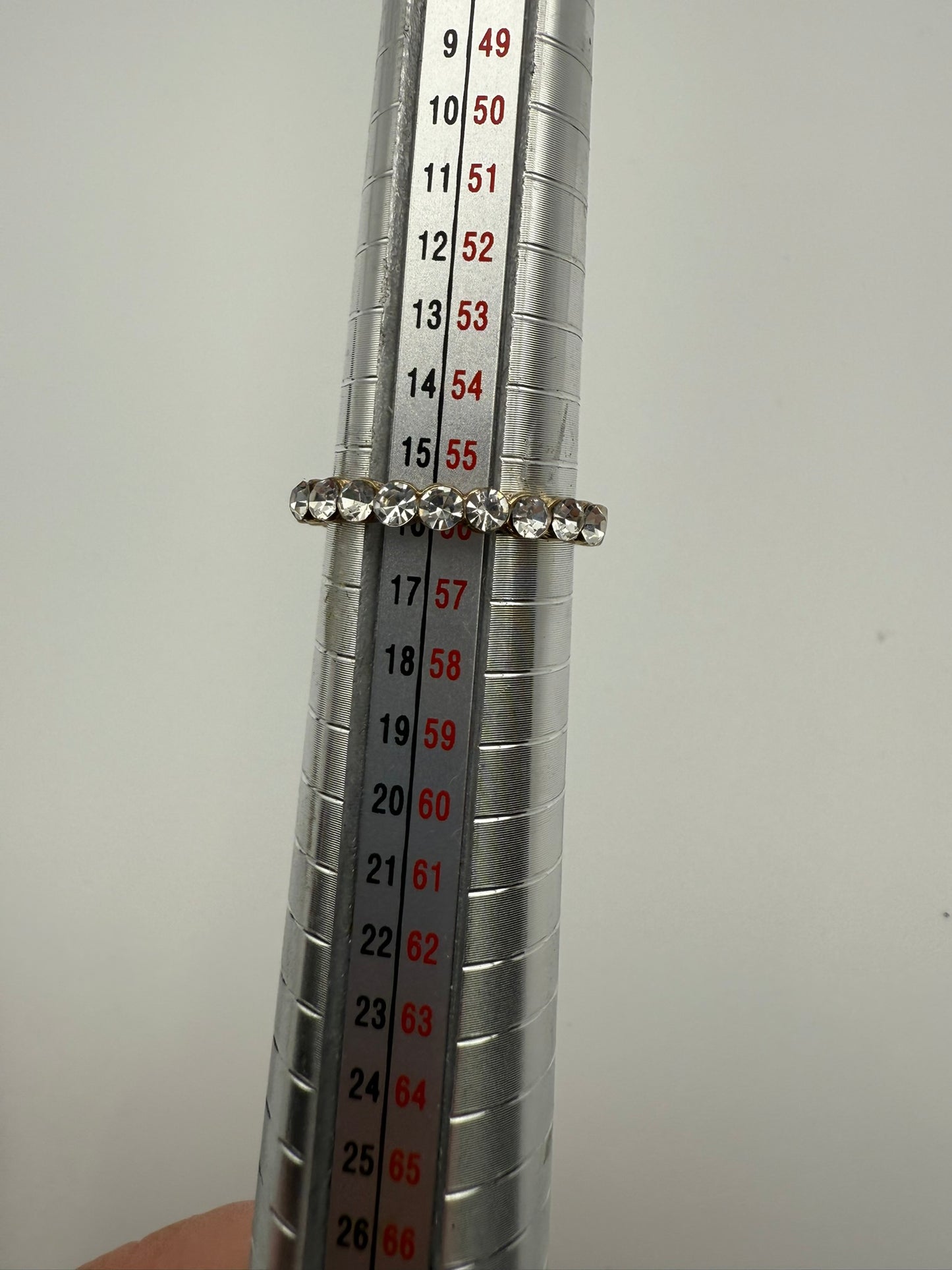 Vintage Classic Crystal Band Ring 7.5