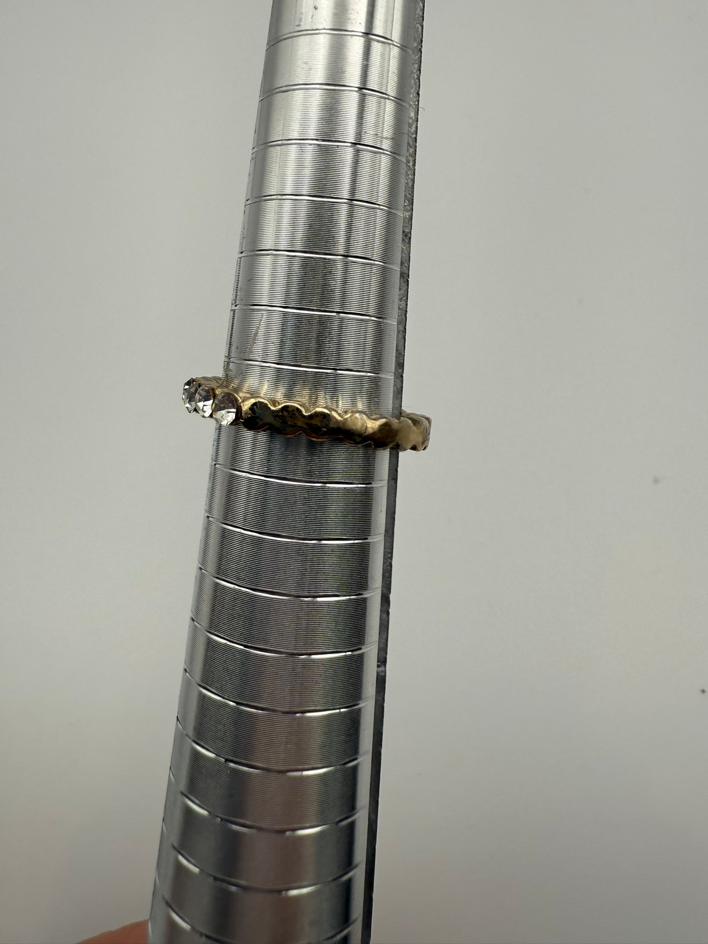 Vintage Classic Crystal Band Ring 7.5