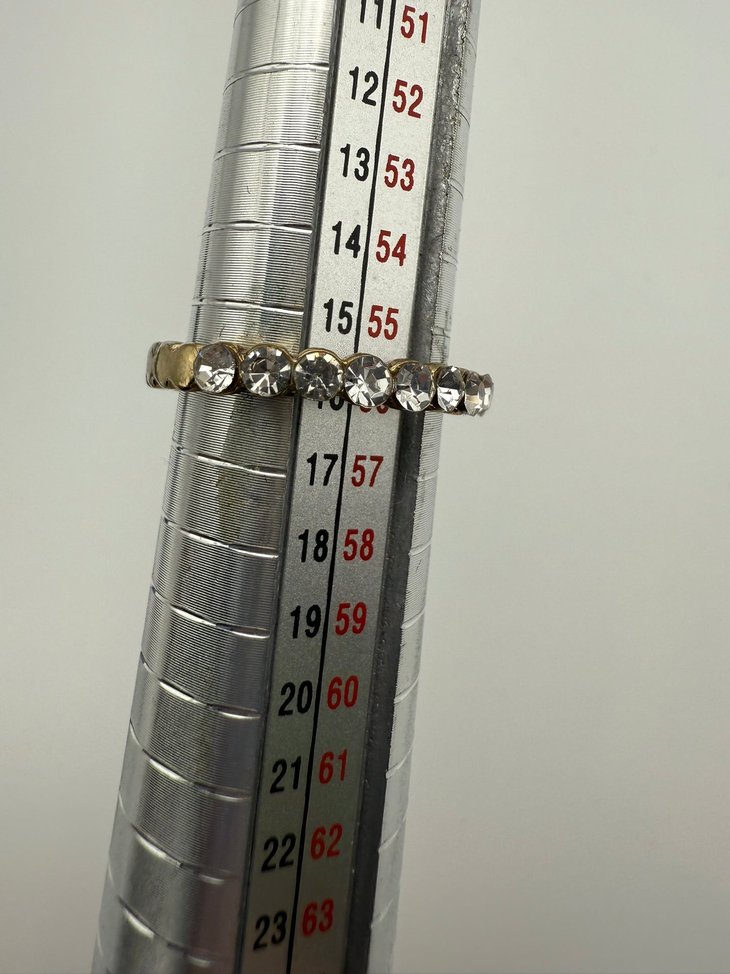 Vintage Classic Crystal Band Ring 7.5