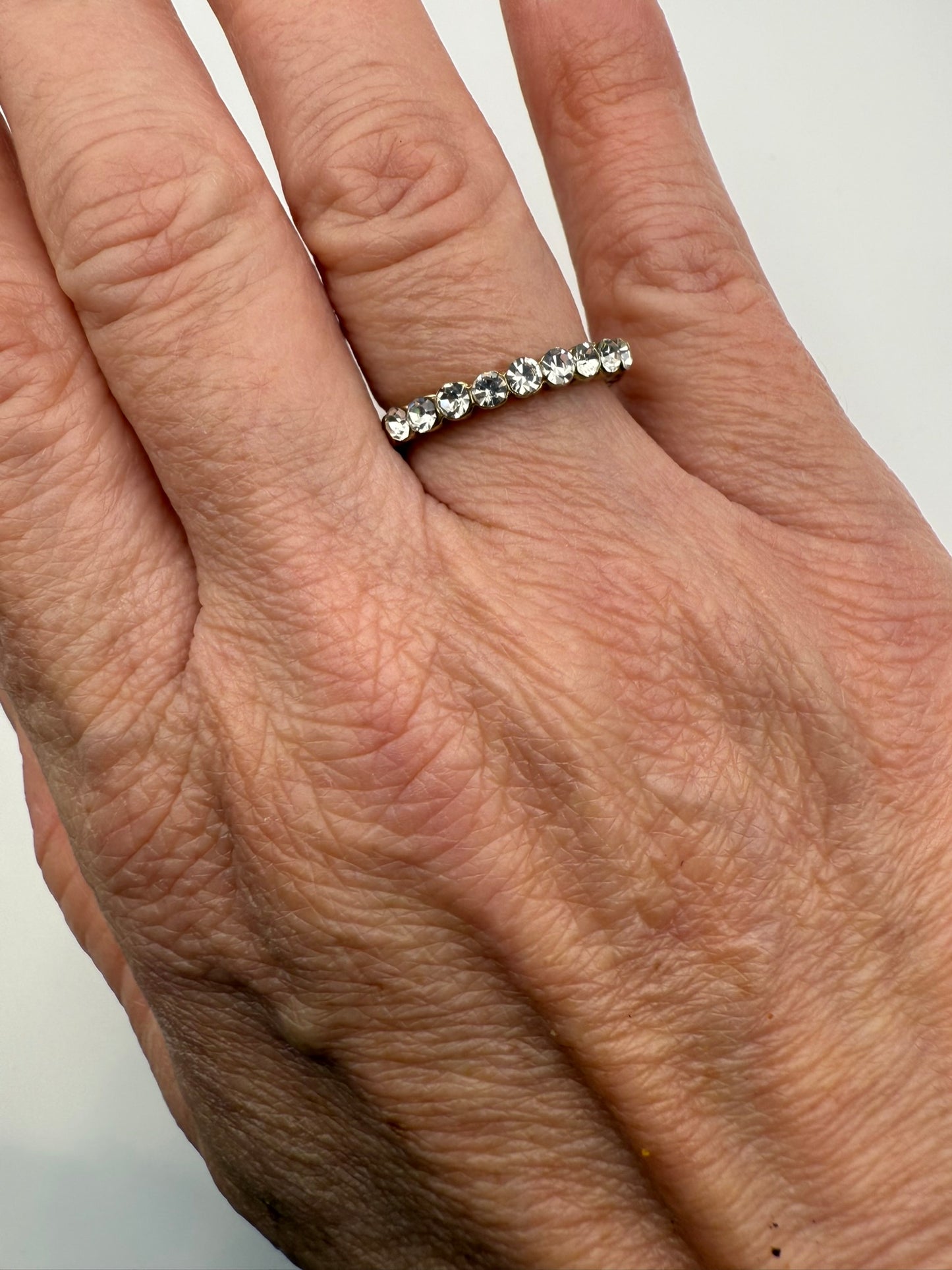 Vintage Classic Crystal Band Ring 7.5