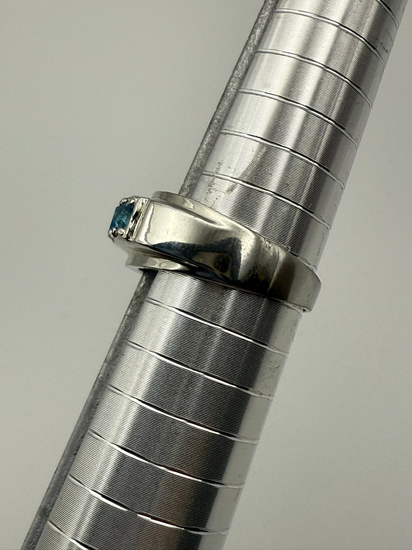 Vintage Blue Crystal Channel Band Ring 7.75