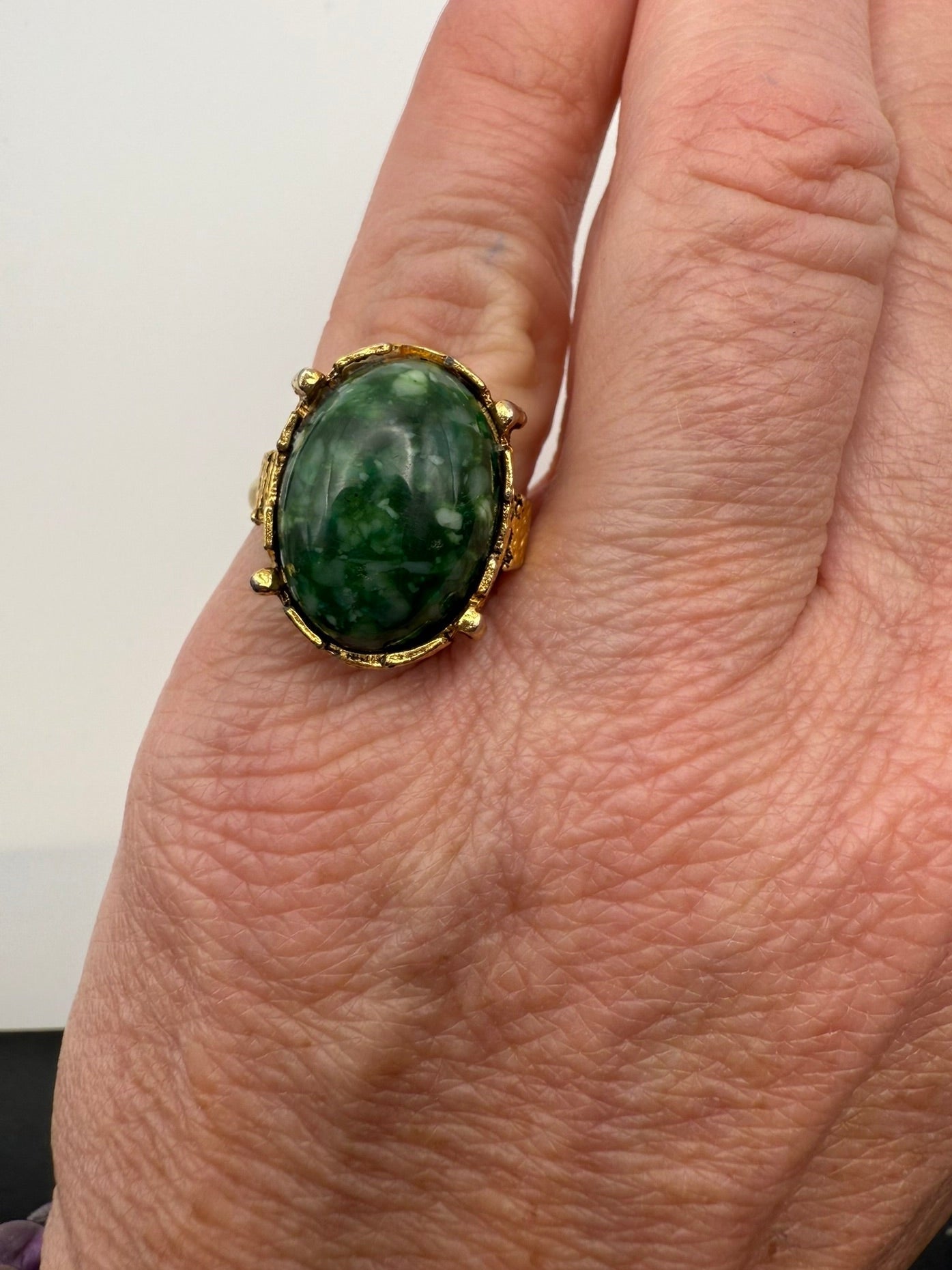 Vintage Verdant Heirloom Oval Jade Ring 6 ADJ