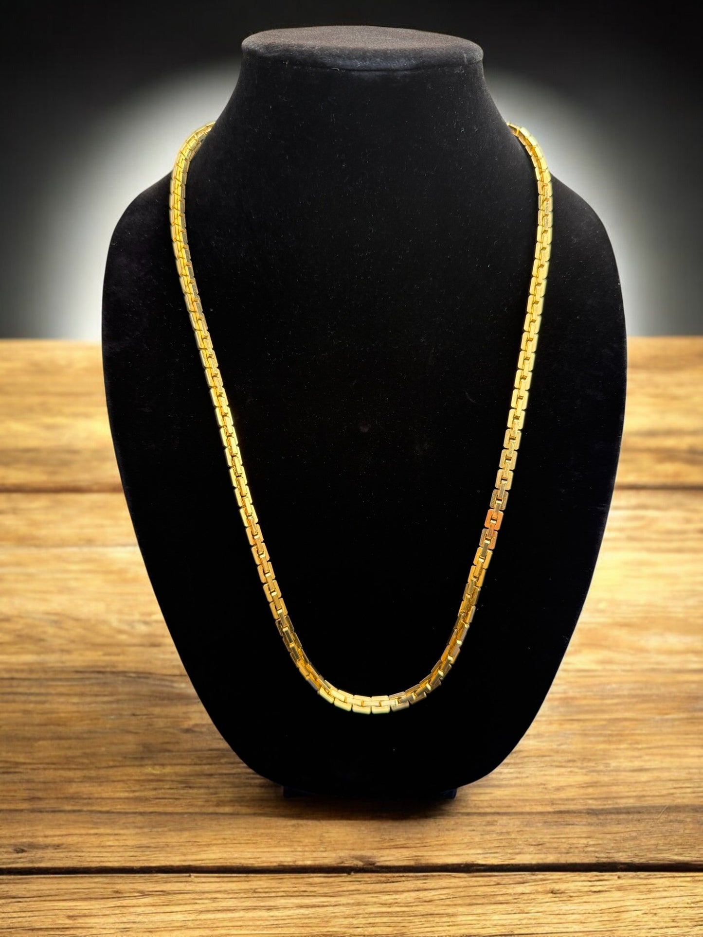 Vintage Golden Edge Chain Necklace 28"