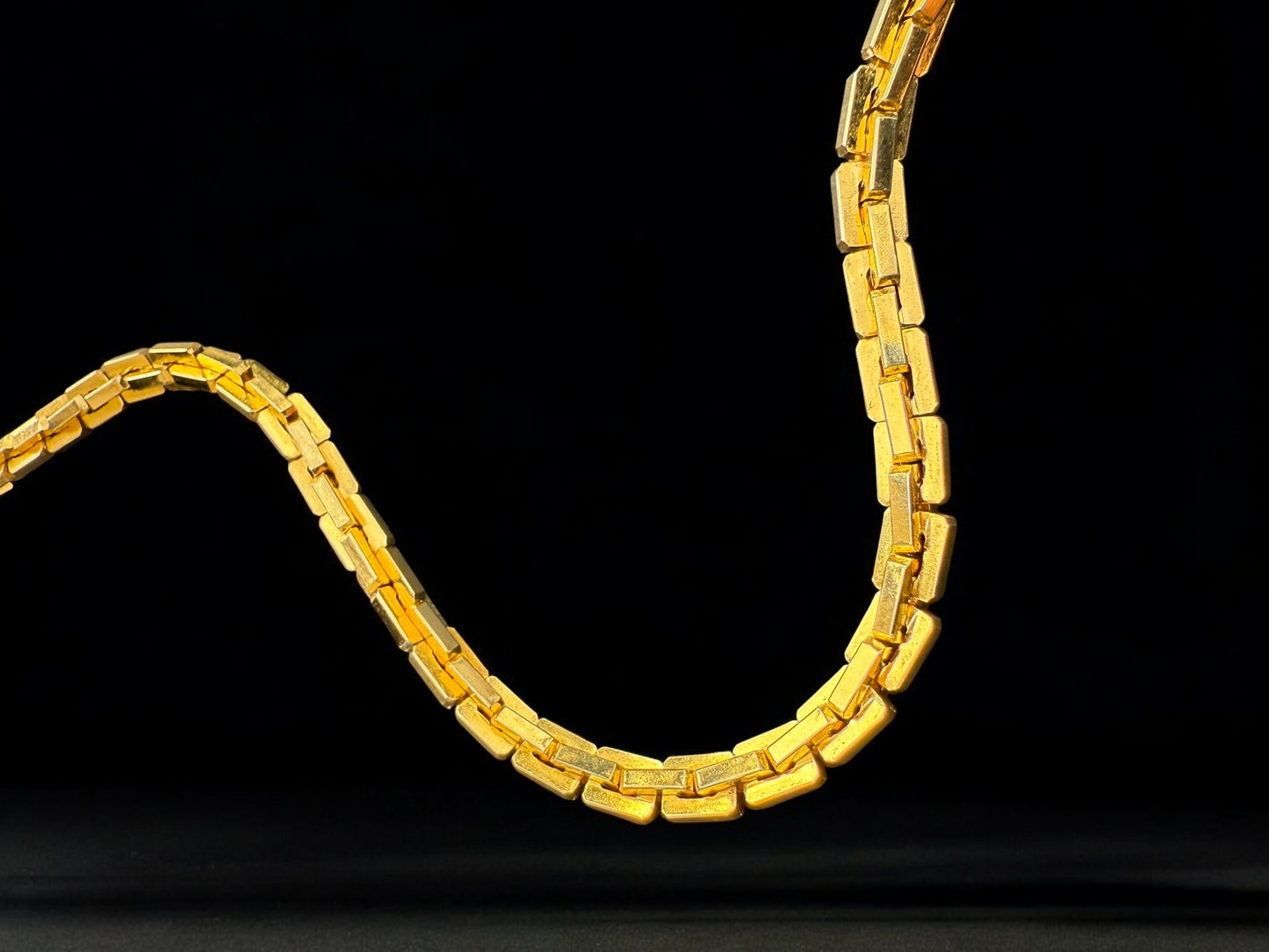 Vintage Golden Edge Chain Necklace 28"