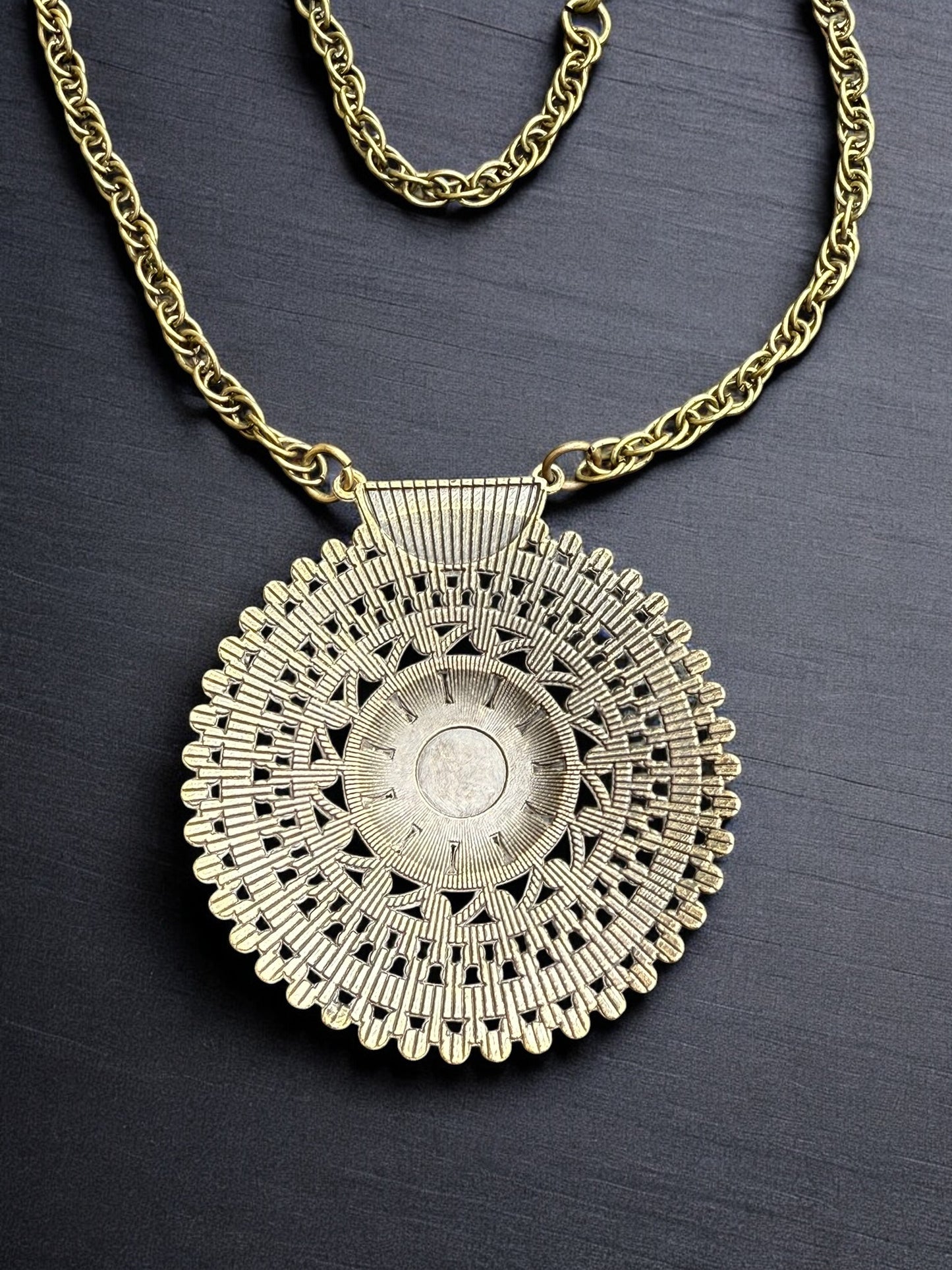 Vintage Emerald Orbit 2.5" Medallion Necklace 29"