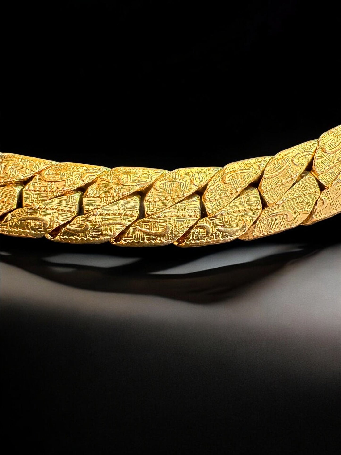 Vintage Trifari Signed Serpent Choker 12-13"