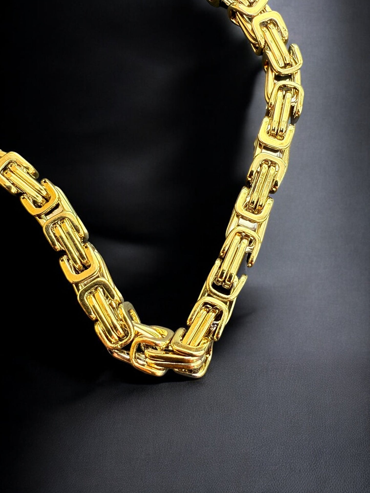 Vintage Bold Intent Gold Chain Necklace 23"