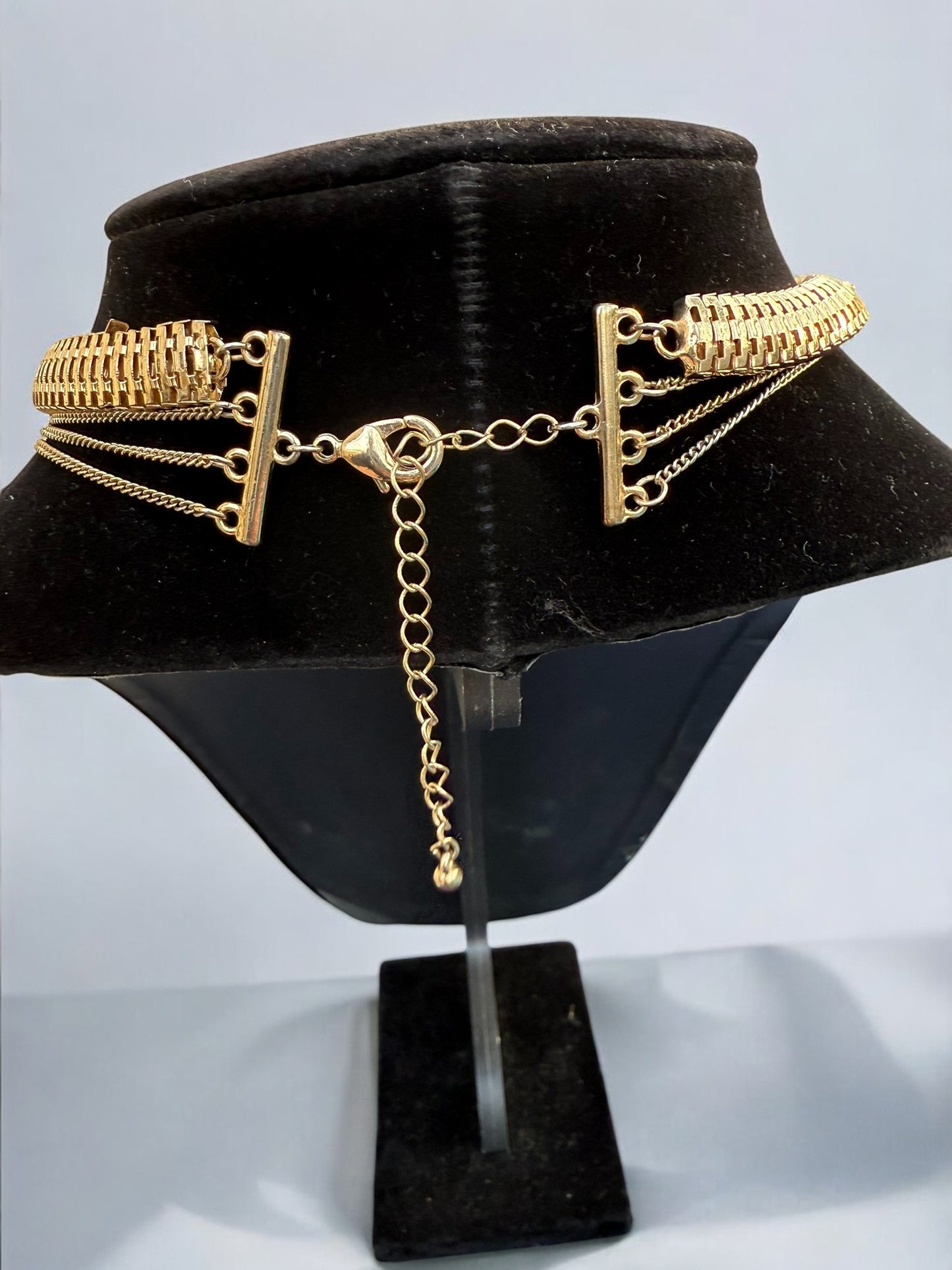 Vintage Gilded Legacy Layered Collar Necklace 14-17"