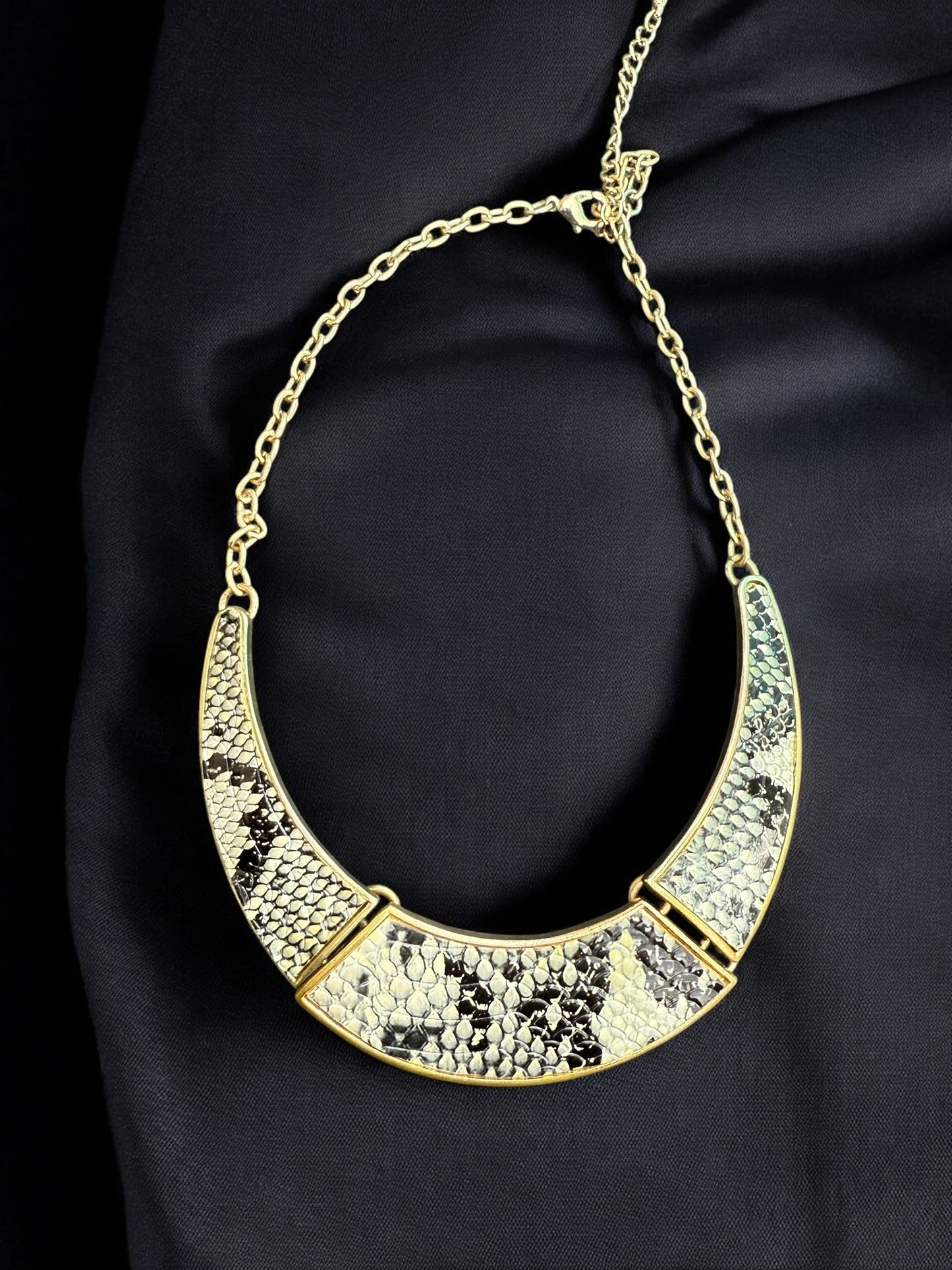 Vintage Gilded Serpent Collar Necklace 14-17"