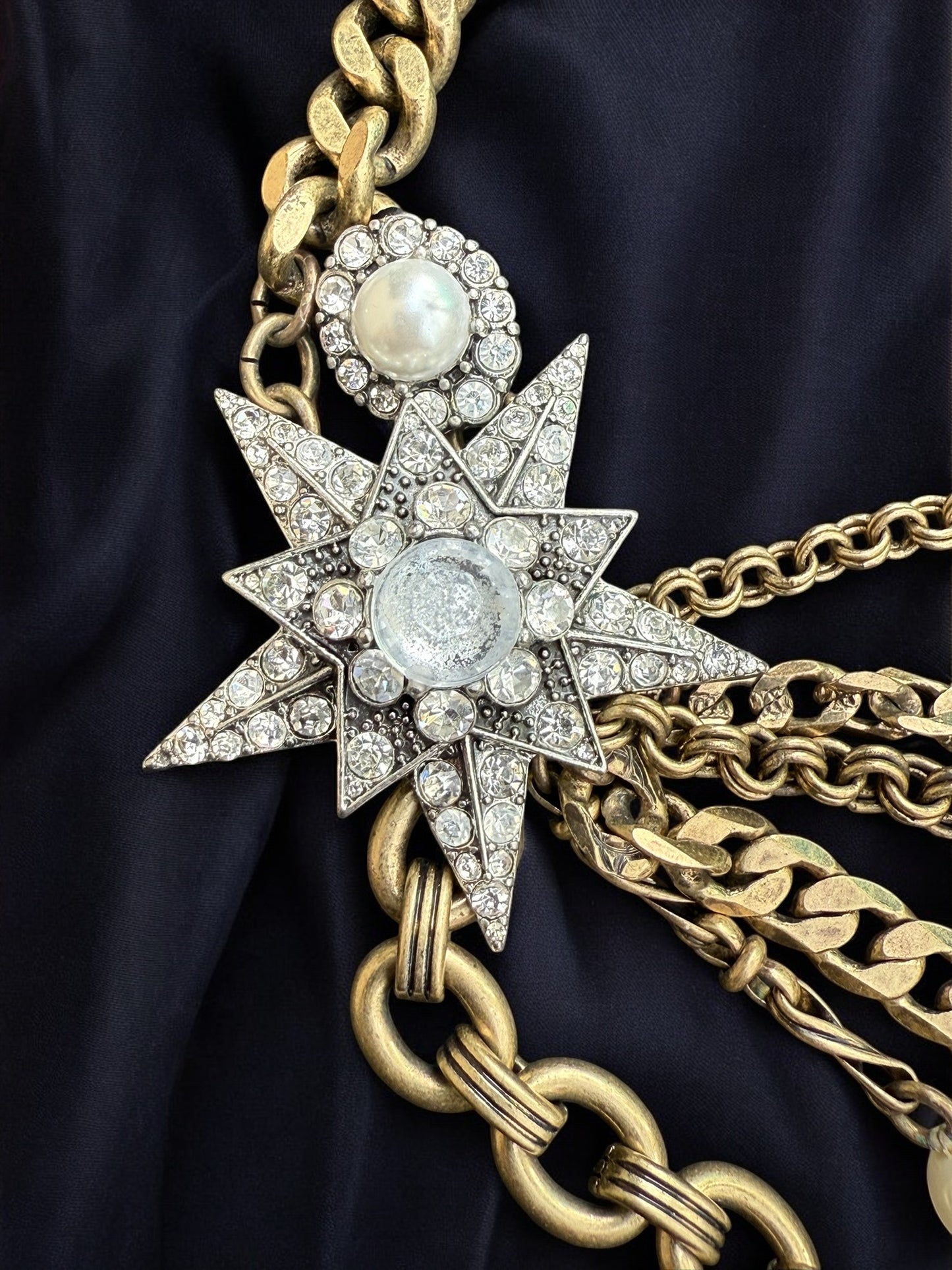 Vintage Chloe & Isabel Gilded Heirloom Draped 3.5" Necklace 18-20"