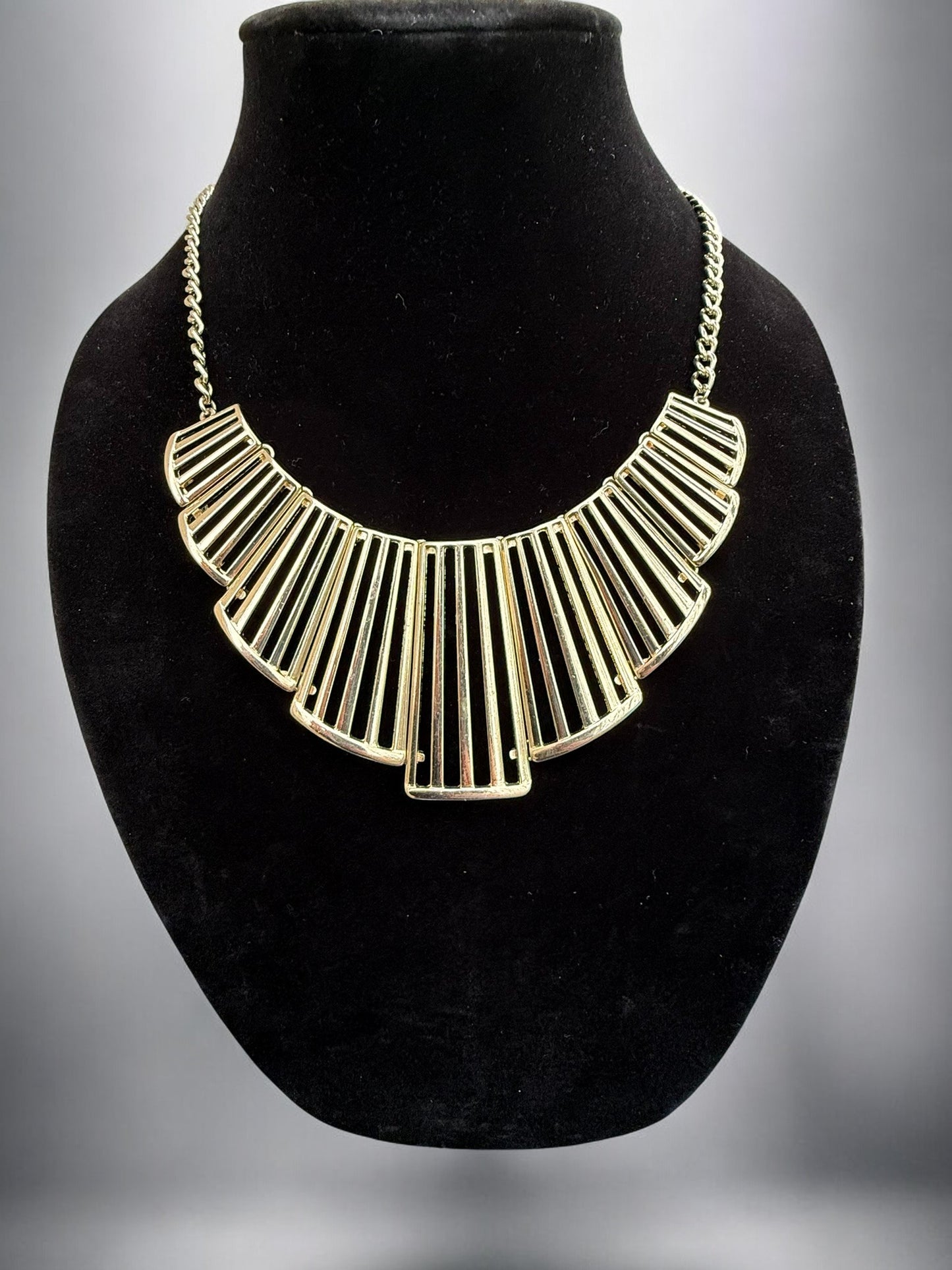 Vintage Golden Sunburst Statement Necklace 16-18"