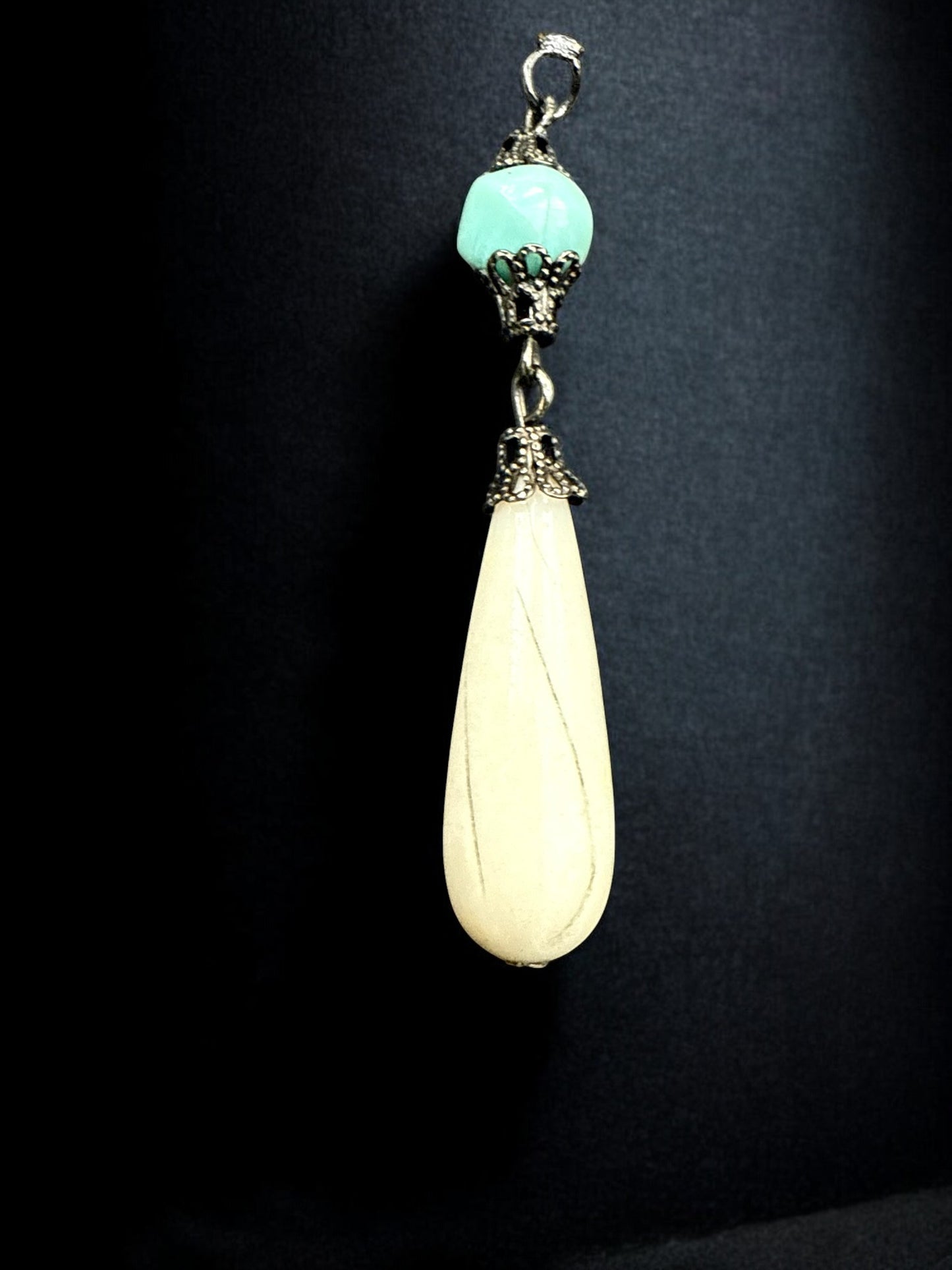 Vintage Desert Glow 3.5" Drop Necklace 18"