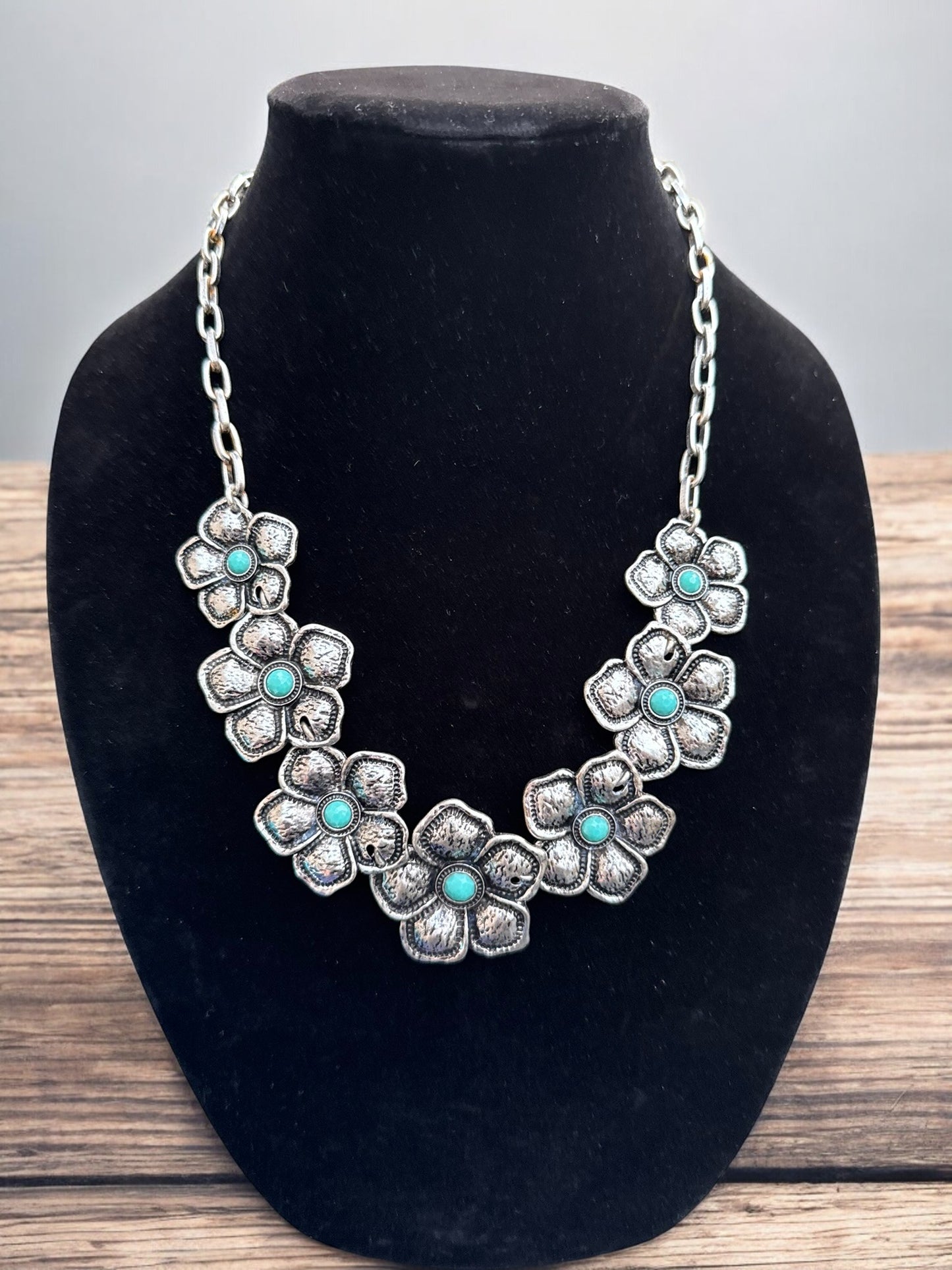 Vintage Turquoise Bloom Statement Necklace 18-20"